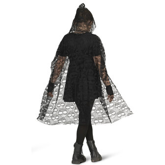 Deadly lace cape