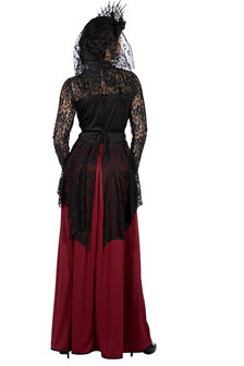 Gothic dame