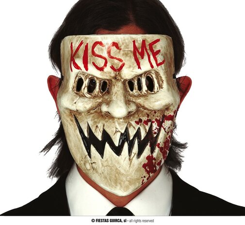 Kiss me mask